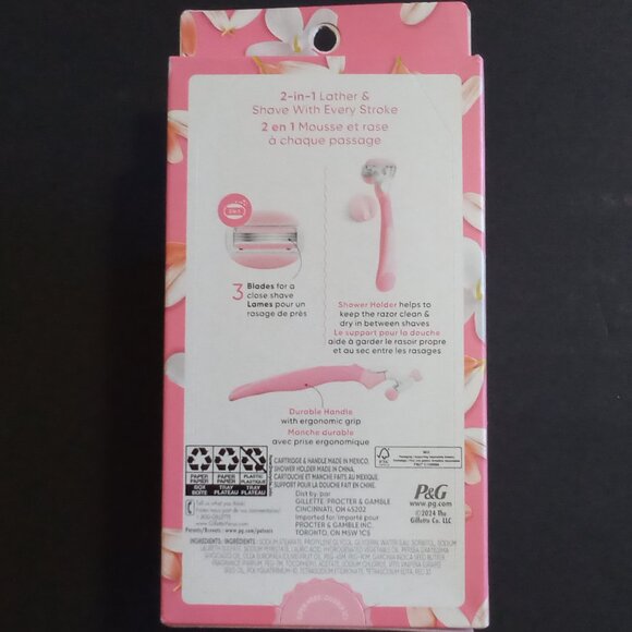 WOMEN'S VENUS COMFORTGLIDER RAZOR HANDLE KIT WHITE TEA SCENTED AND 26 CARTRIDGES - Picture 7 of 9